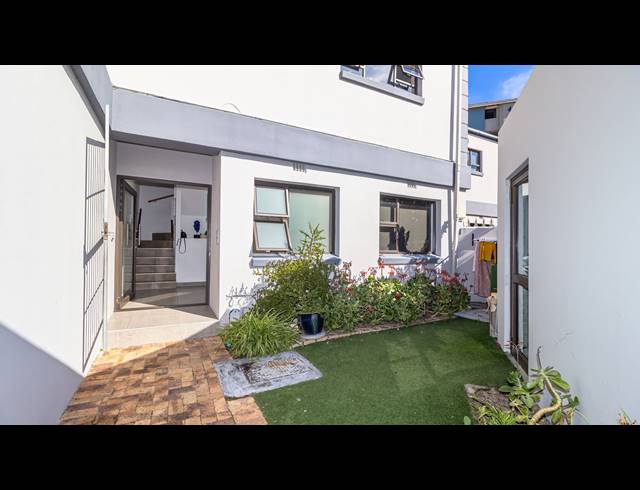 3 BEDROOM HOUSE TO LET IN WAVES EDGE